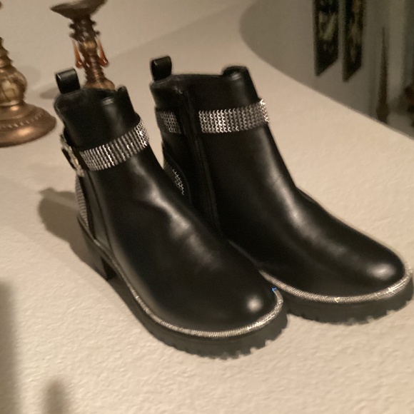 Rouge Women Ankle Sequins Boots, Size 8, Color Black NEW - Picture 4 of 4